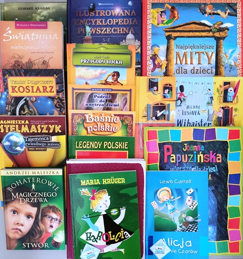 Książki dla dzieci podarowane do biblioteki szkolnej.